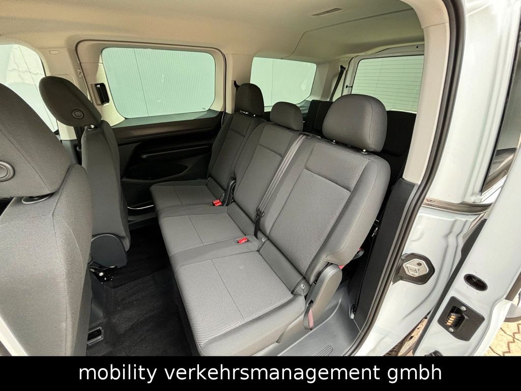 Ford Grand Tourneo 2024