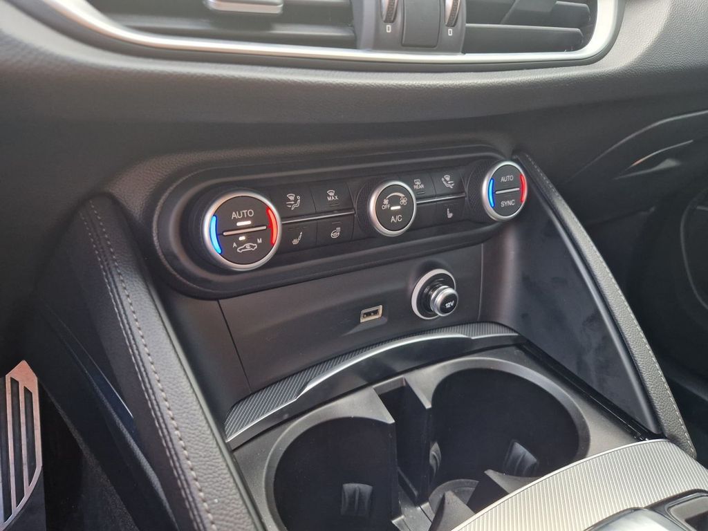 Alfa Romeo Stelvio 2020