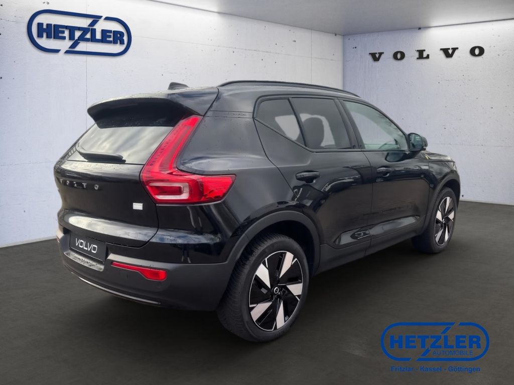 Volvo XC40 2025