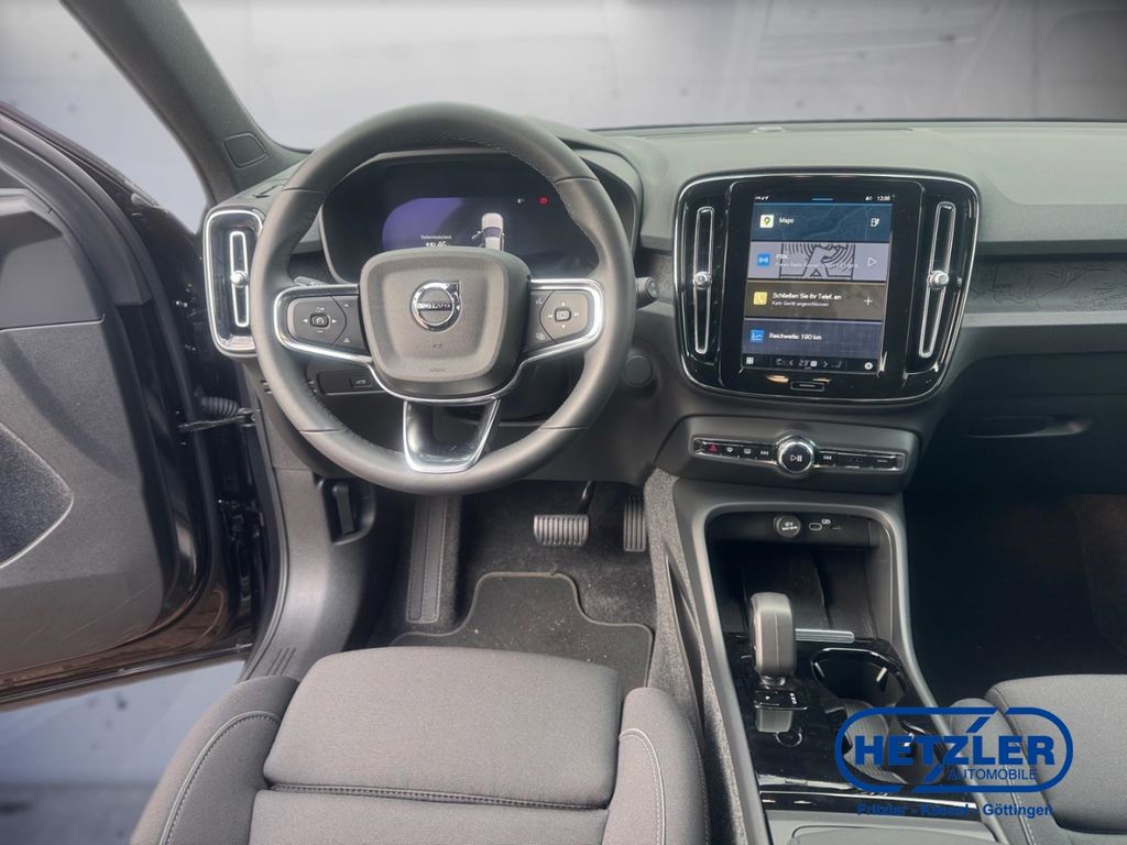 Volvo XC40 2025
