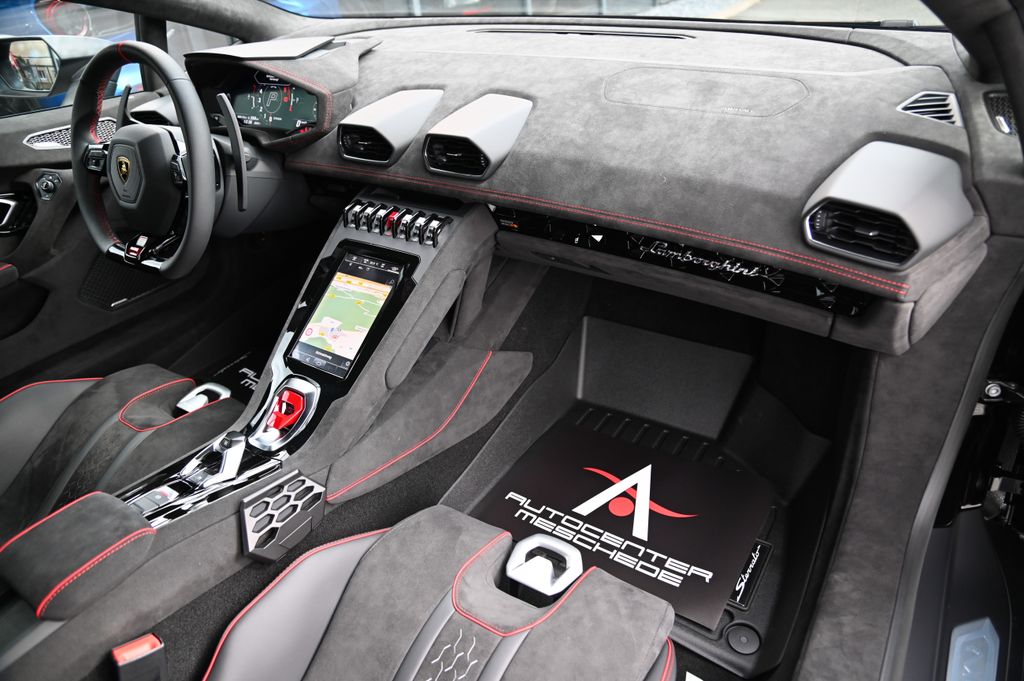 Lamborghini Huracán 2024