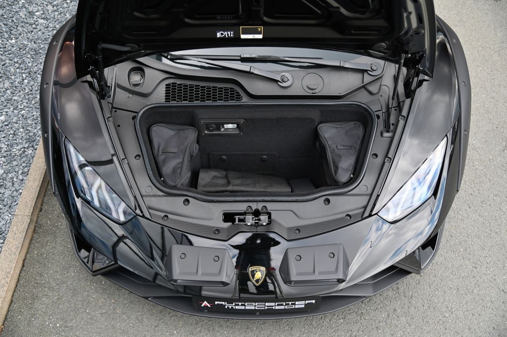 Lamborghini Huracán 2024