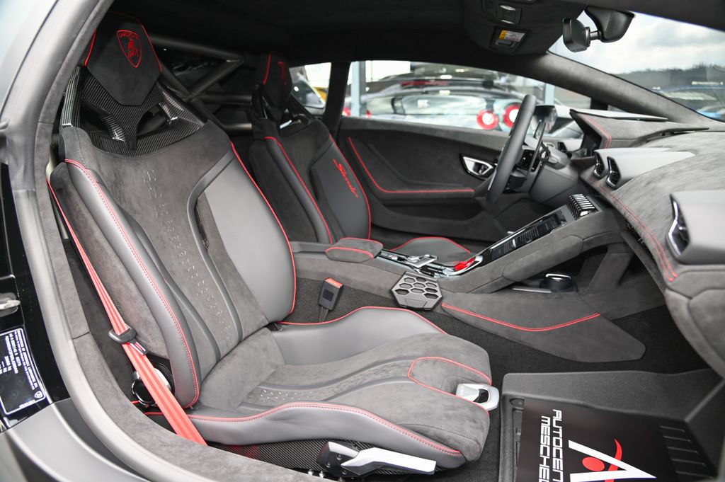 Lamborghini Huracán 2024