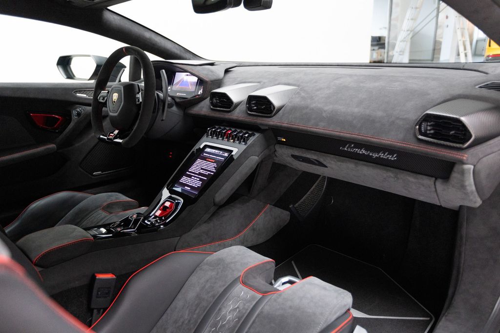 Lamborghini Huracán 2025