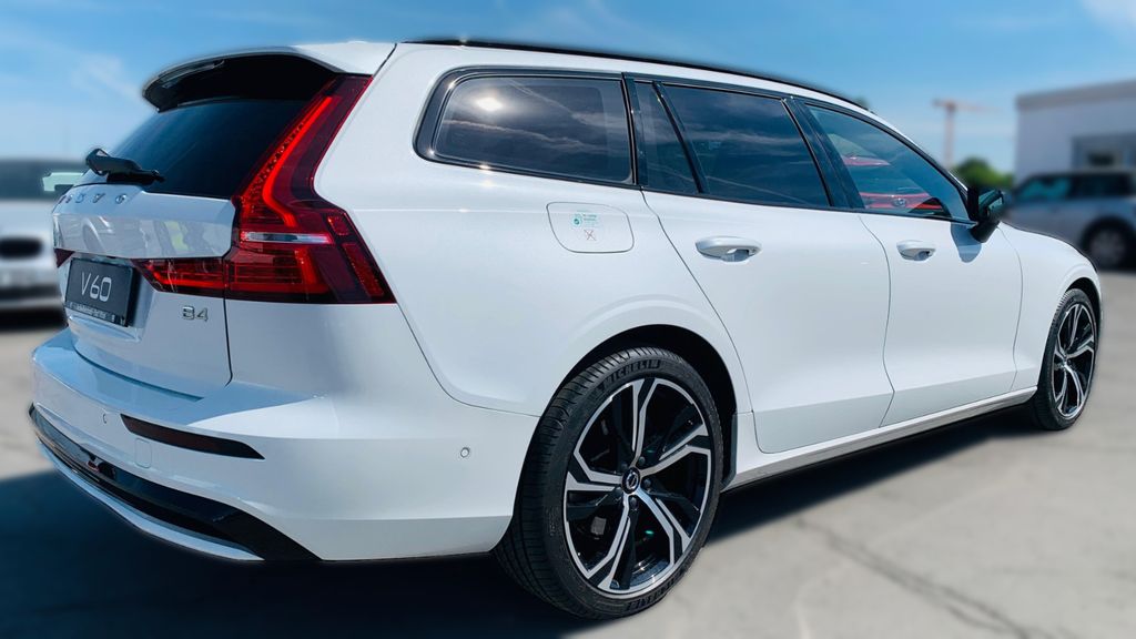 Volvo V60 2024