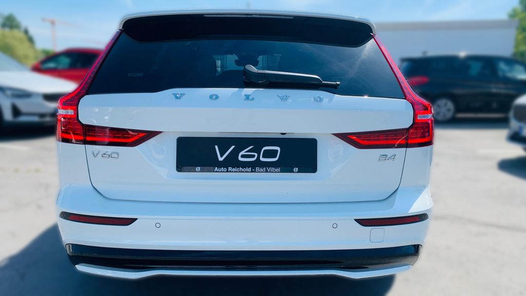 Volvo V60 2024