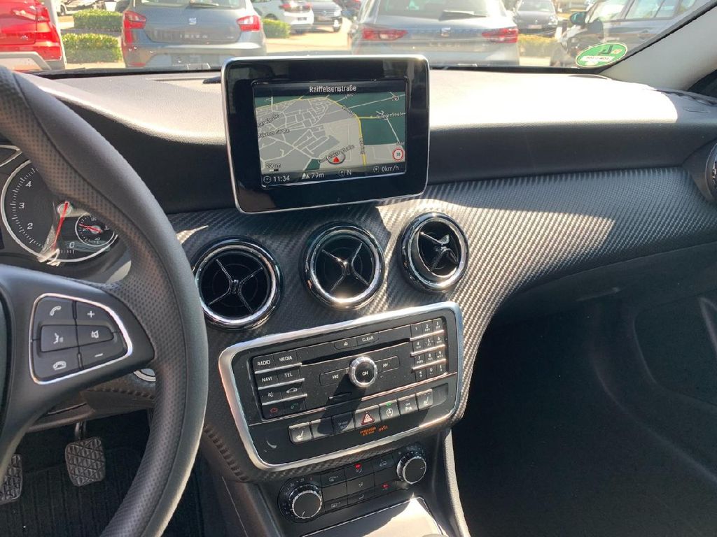 Mercedes-Benz GLA 180 2018