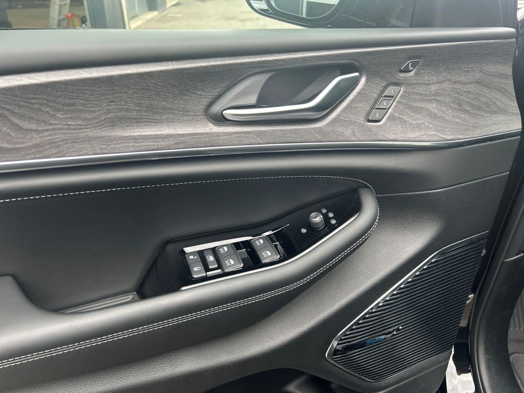 Jeep Grand Cherokee 2023