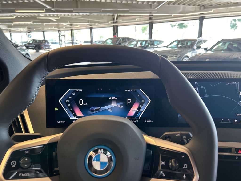 BMW iX 2024