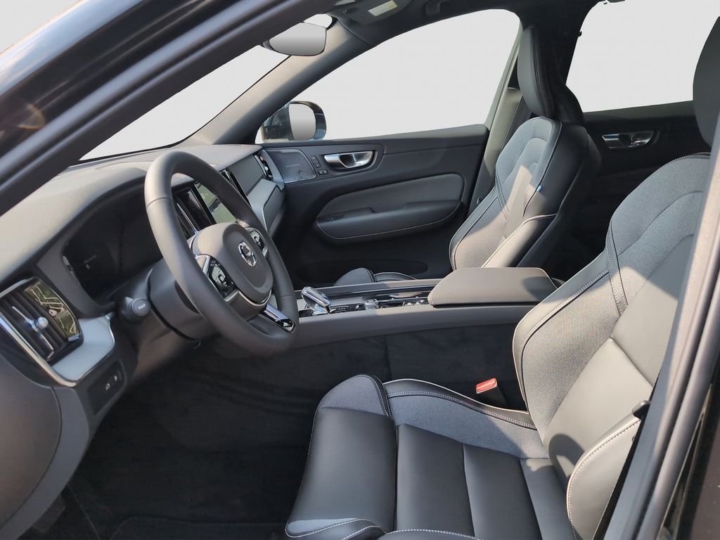 Volvo XC60 2025