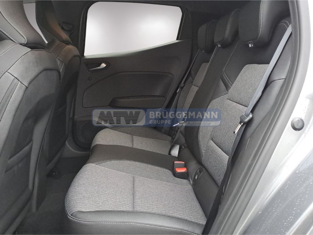 Mitsubishi Colt 2025