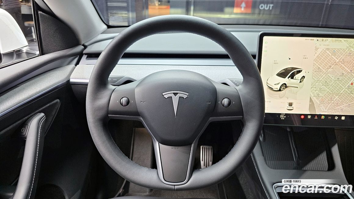 Tesla Model Y 2024