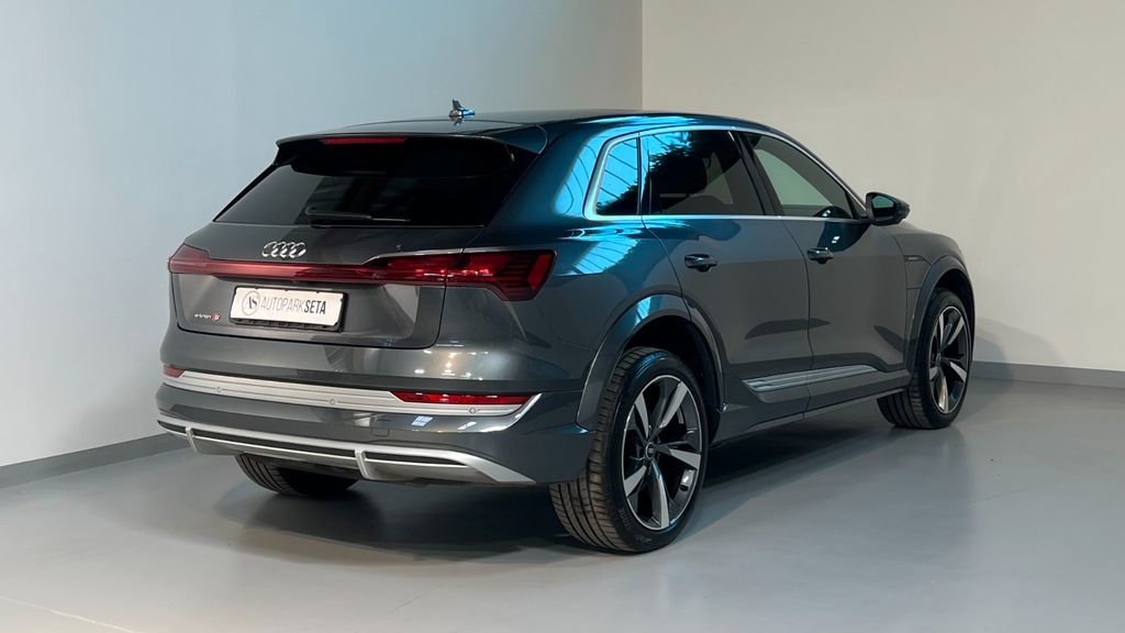 Audi e-tron 2022