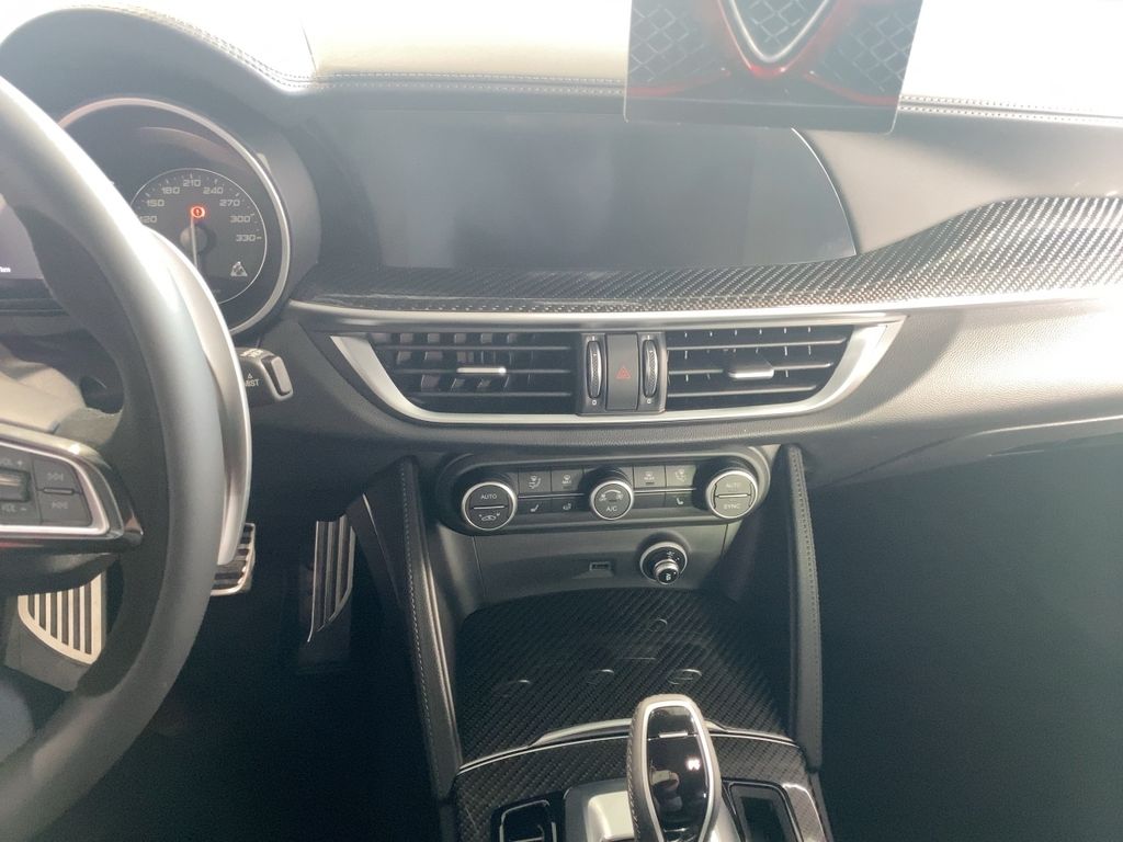 Alfa Romeo Stelvio 2024