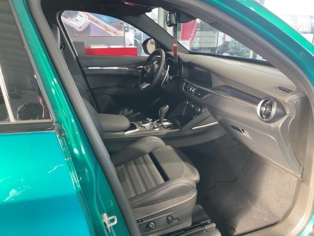 Alfa Romeo Stelvio 2024