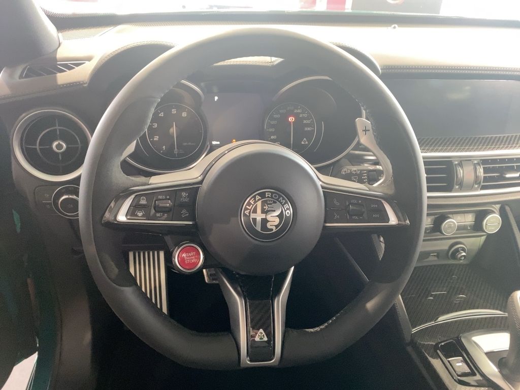 Alfa Romeo Stelvio 2024