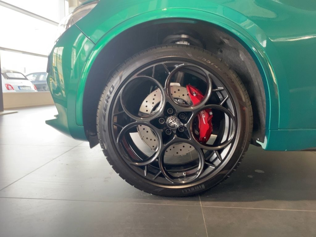 Alfa Romeo Stelvio 2024