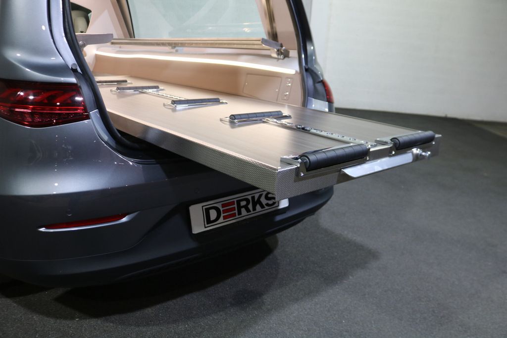 Mercedes-Benz EQE 2023