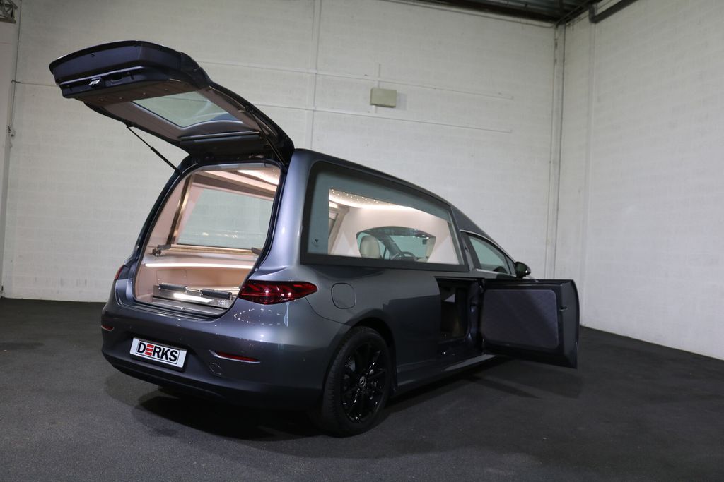 Mercedes-Benz EQE 2023