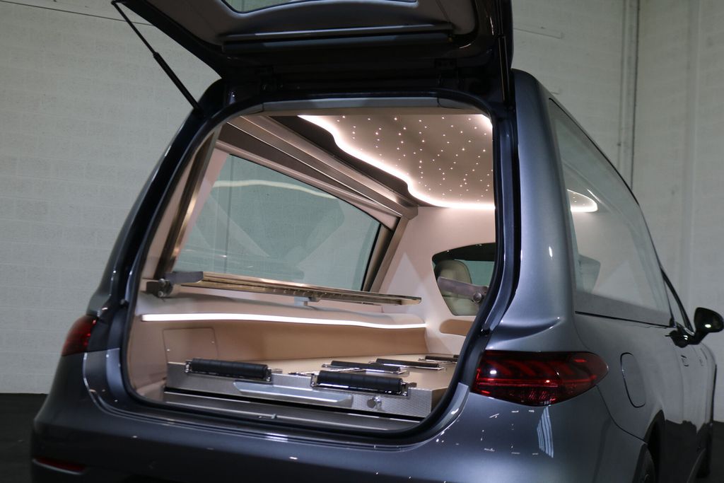 Mercedes-Benz EQE 2023