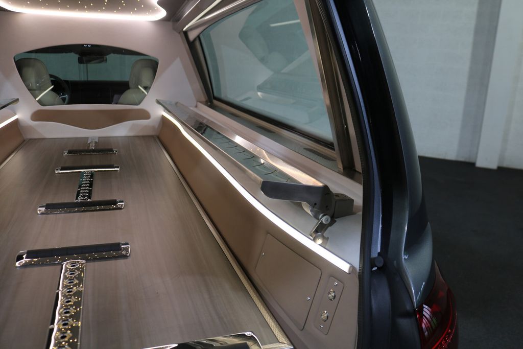 Mercedes-Benz EQE 2023