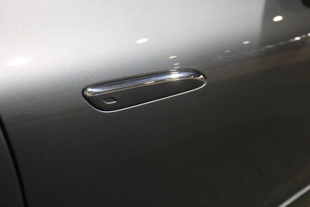 Mercedes-Benz EQE 2023