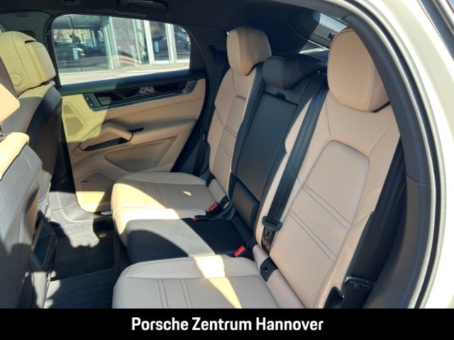 Porsche Cayenne 2025