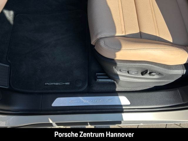 Porsche Cayenne 2025