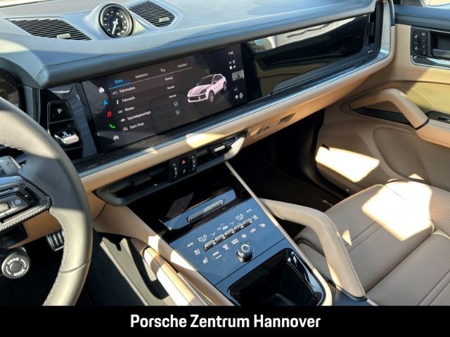 Porsche Cayenne 2025