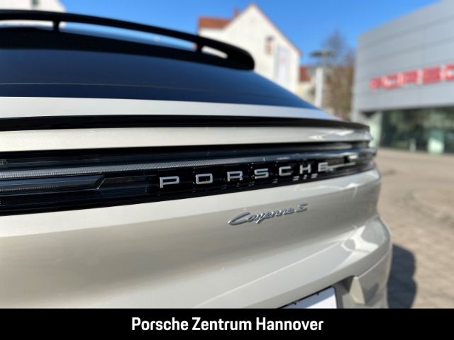 Porsche Cayenne 2025