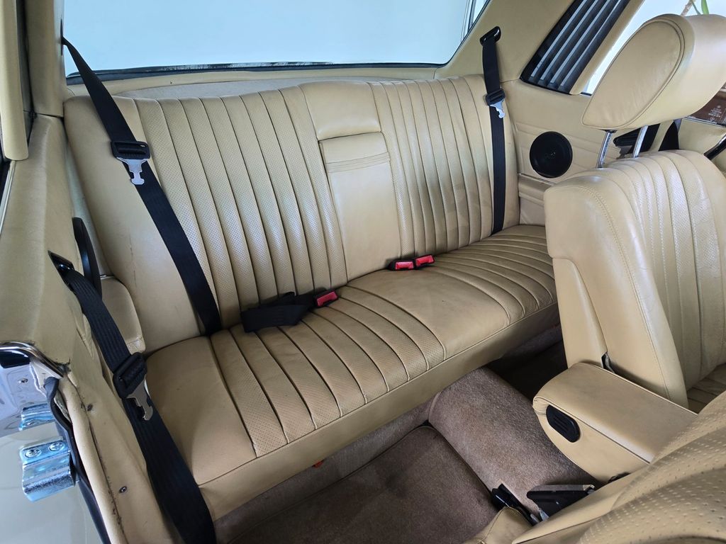 Mercedes-Benz 500 1981