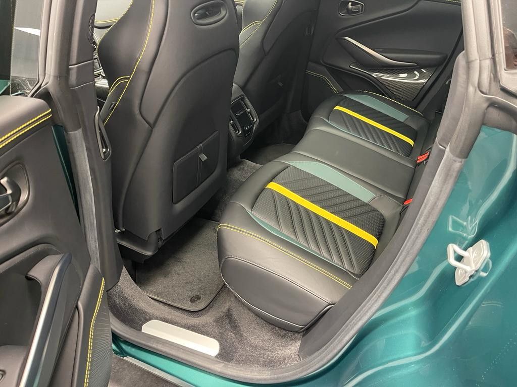 Aston Martin DBX 2023