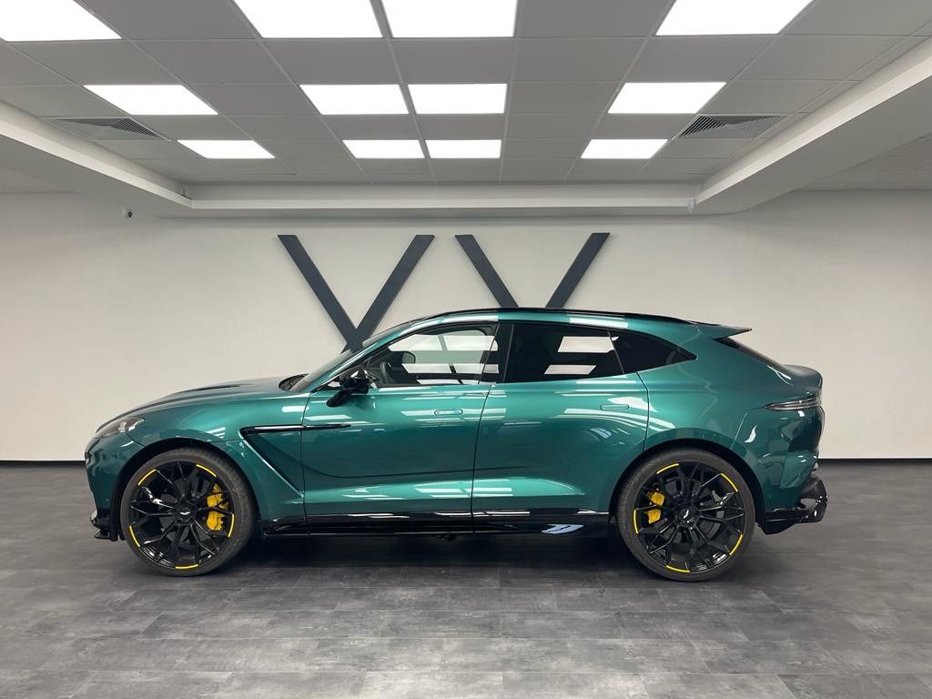 Aston Martin DBX 2023