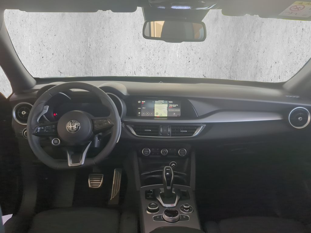 Alfa Romeo Stelvio 2025