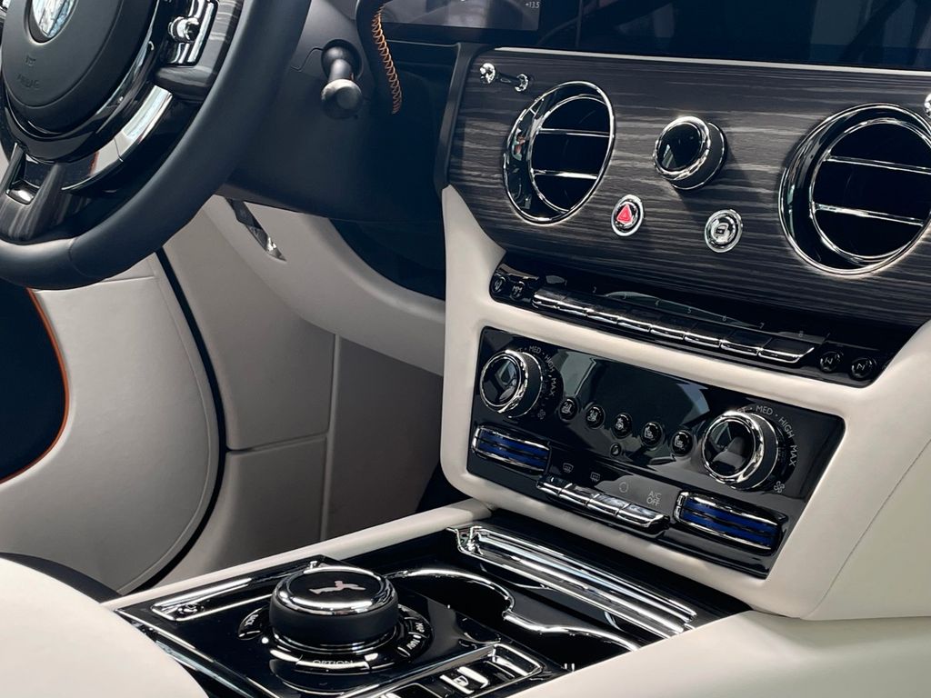 Rolls-Royce Spectre 2024