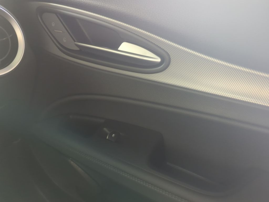 Alfa Romeo Stelvio 2025