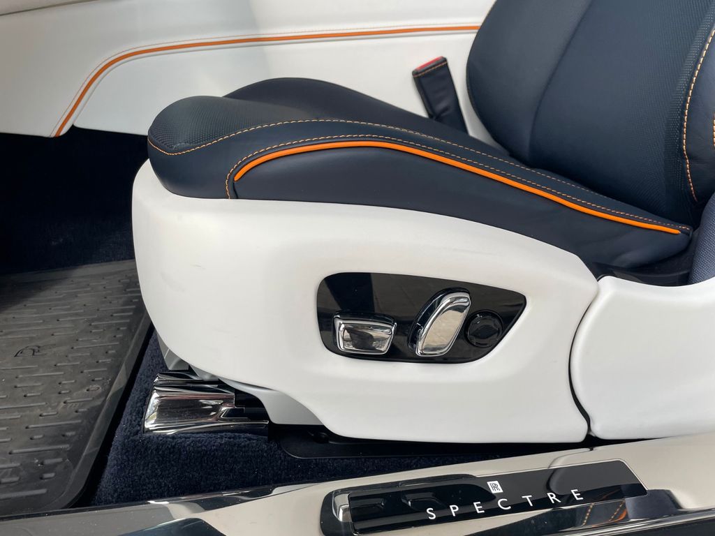 Rolls-Royce Spectre 2024