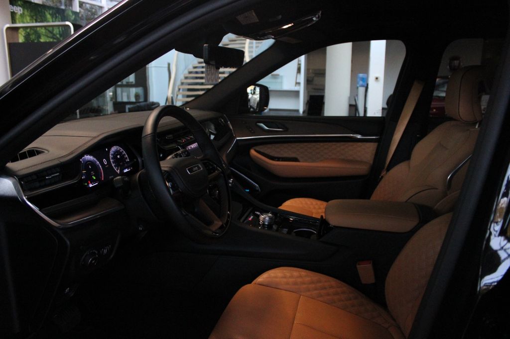 Jeep Grand Cherokee 2024