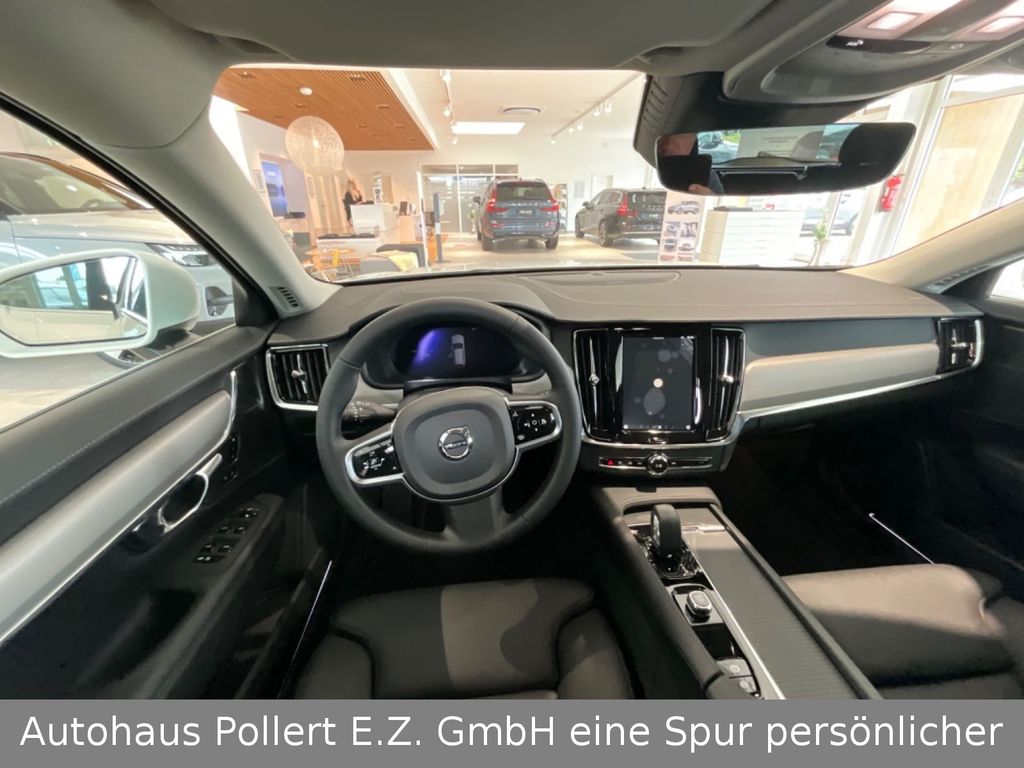 Volvo V90 2023