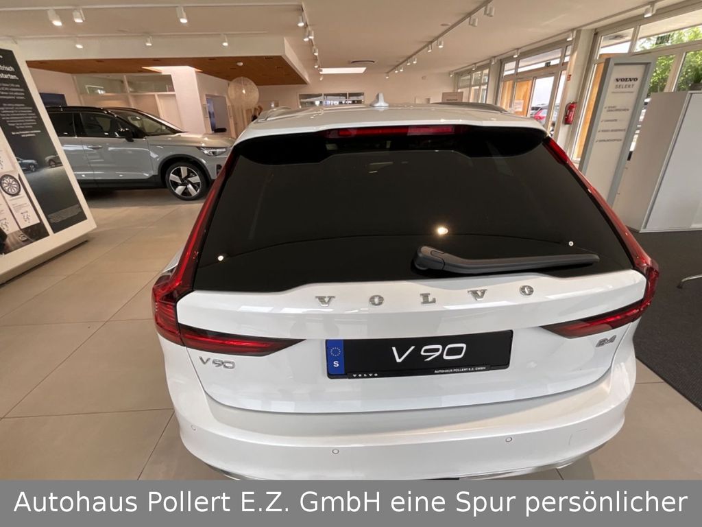 Volvo V90 2023