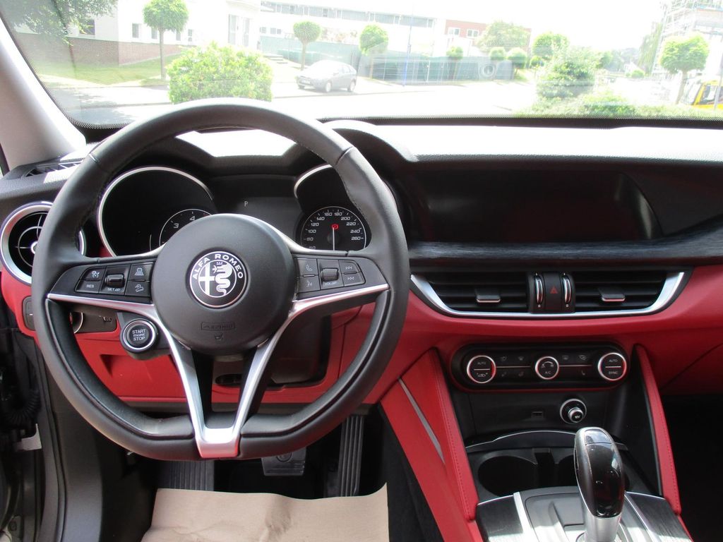 Alfa Romeo Stelvio 2019