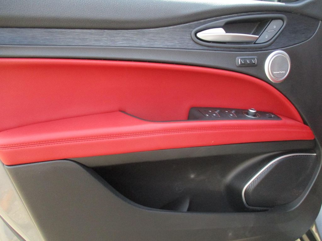 Alfa Romeo Stelvio 2019