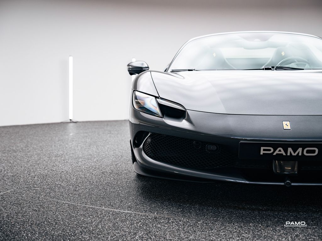 Ferrari 296 GTS 2023