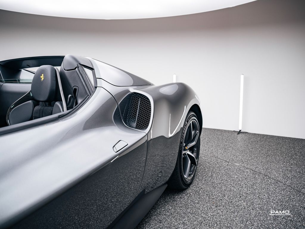 Ferrari 296 GTS 2023