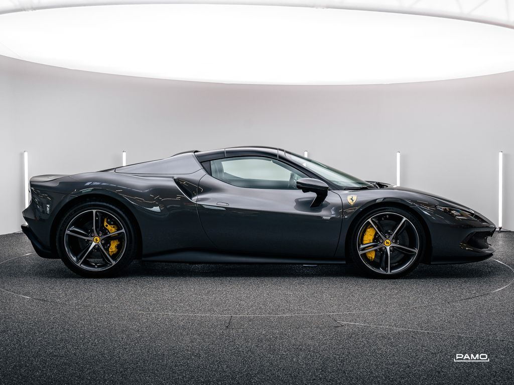Ferrari 296 GTS 2023