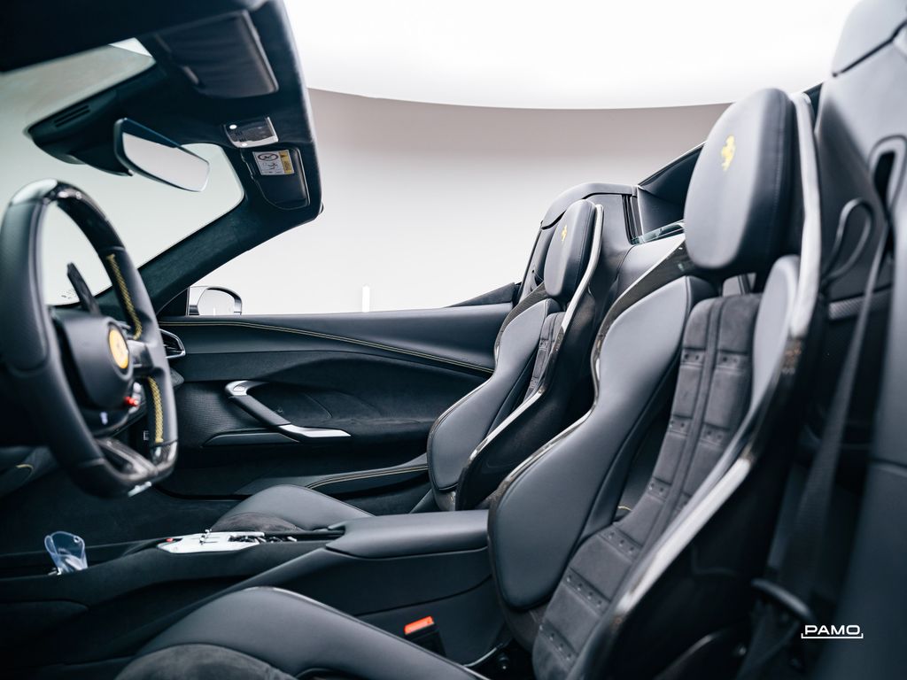 Ferrari 296 GTS 2023