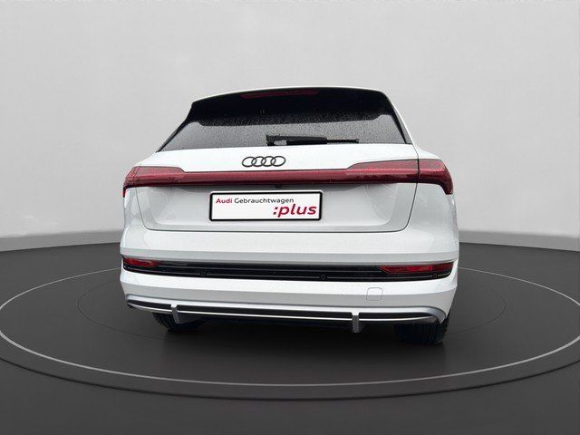 Audi e-tron 2021