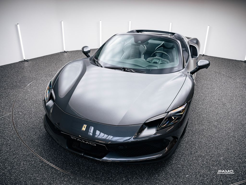 Ferrari 296 GTS 2023