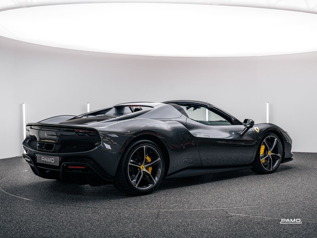 Ferrari 296 GTS 2023