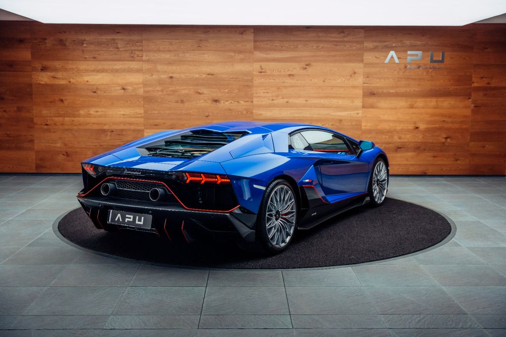 Lamborghini Aventador 2022